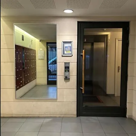 A 2 Pas Du Metro Appartement